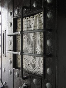 fenêtre-porte-grille